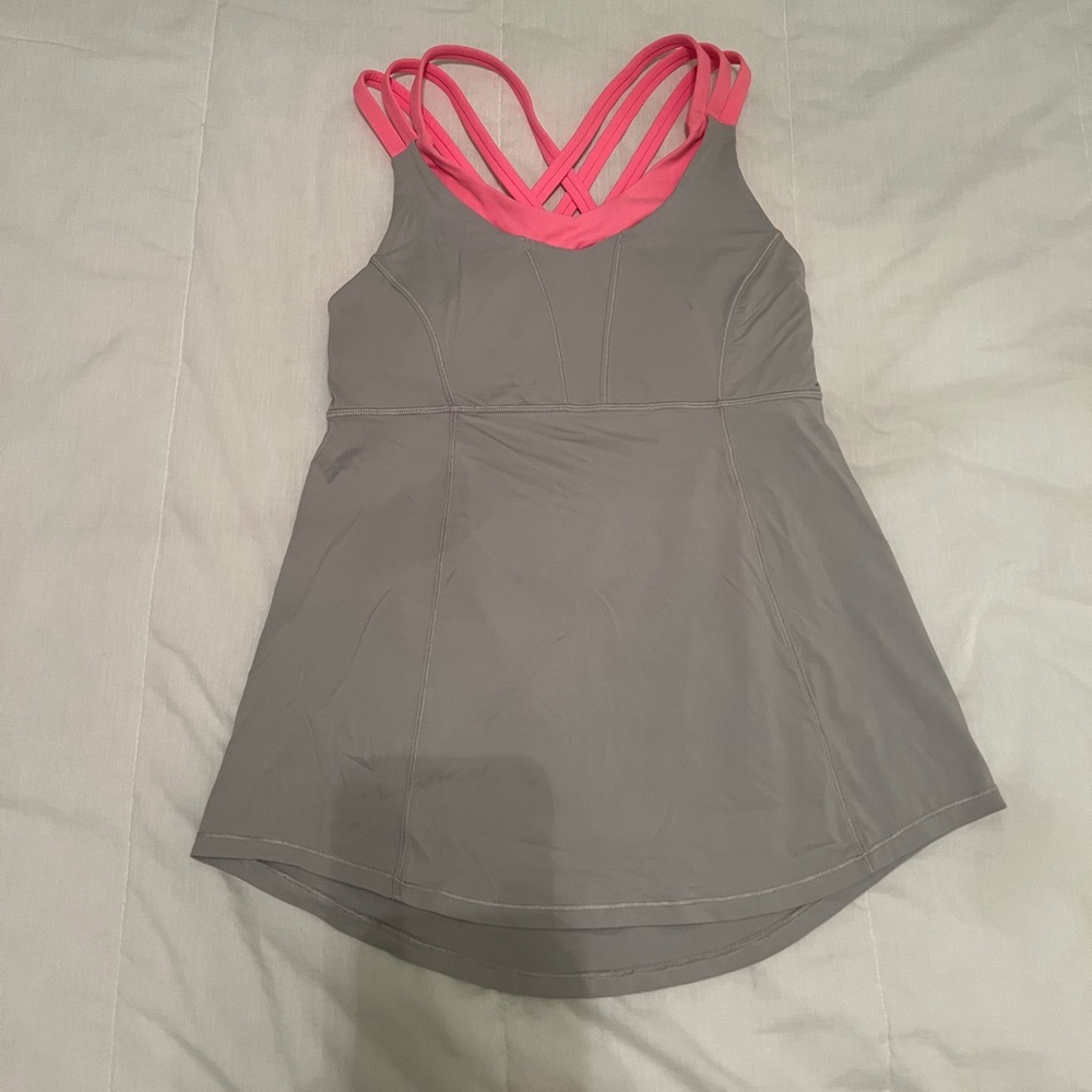 Lululemon tank size 8